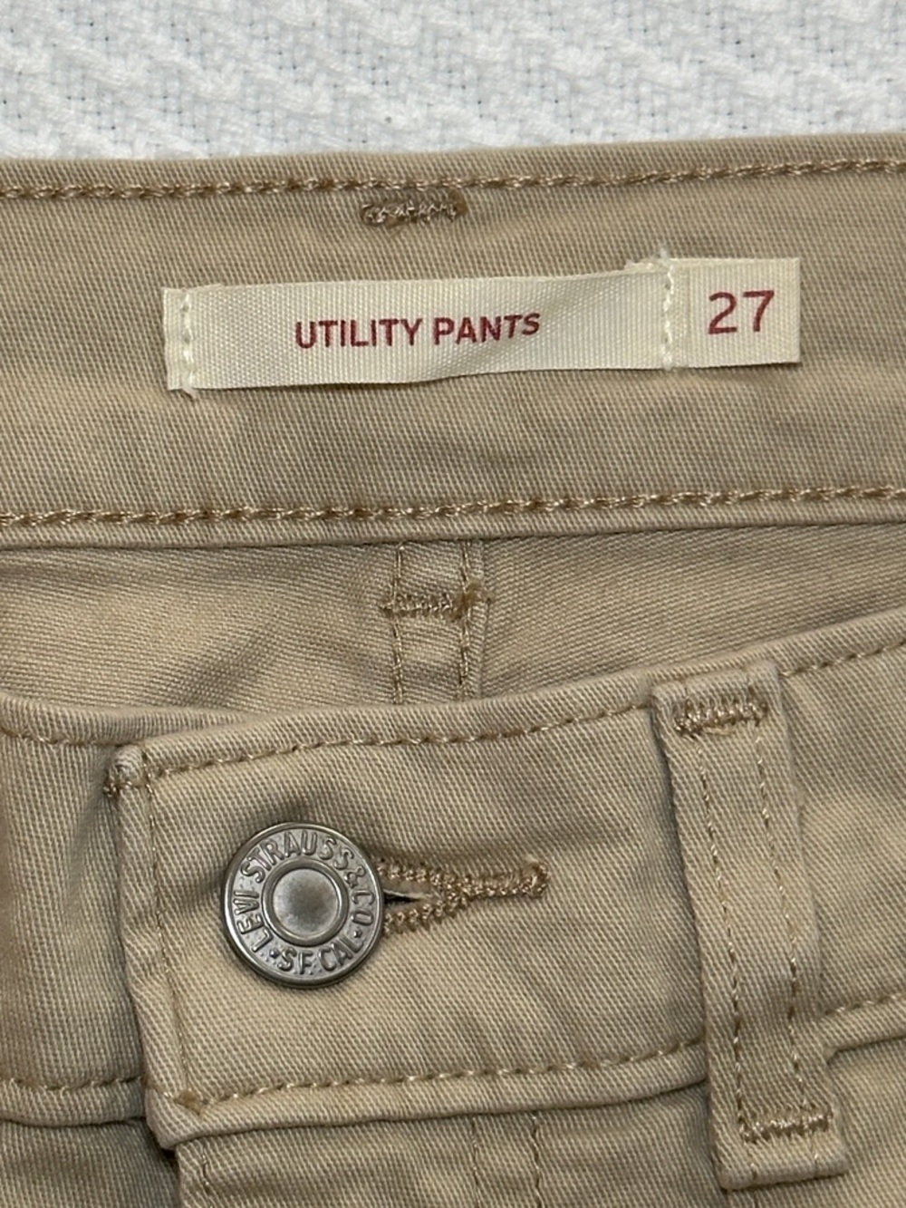 Levi's Women's Khaki Utility Chinos - Light Tan - Picture 4 of 6
